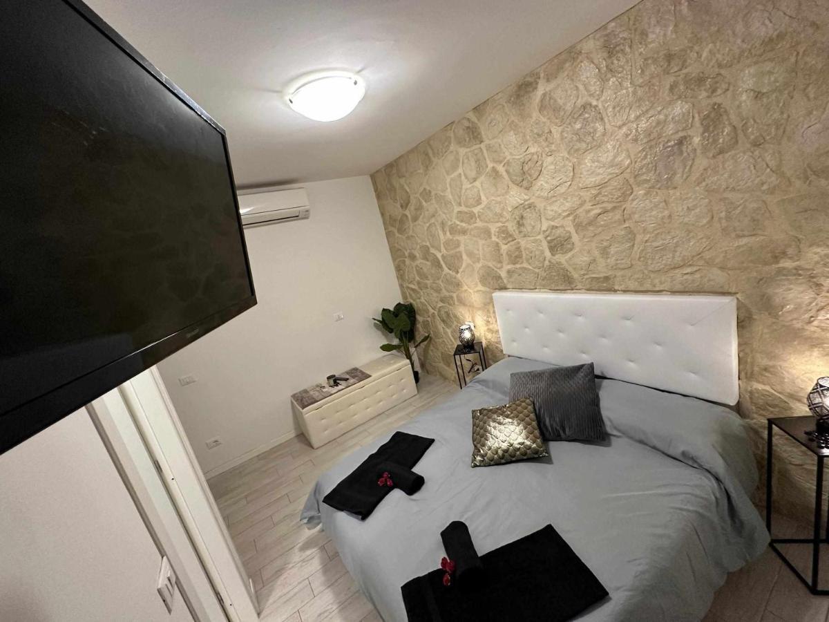 Destiny Home 3 Verona Borgo Roma Exterior foto